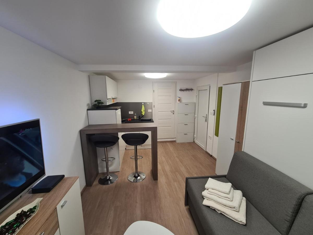 Apartma Sasko Lägenhet Izola Exteriör bild