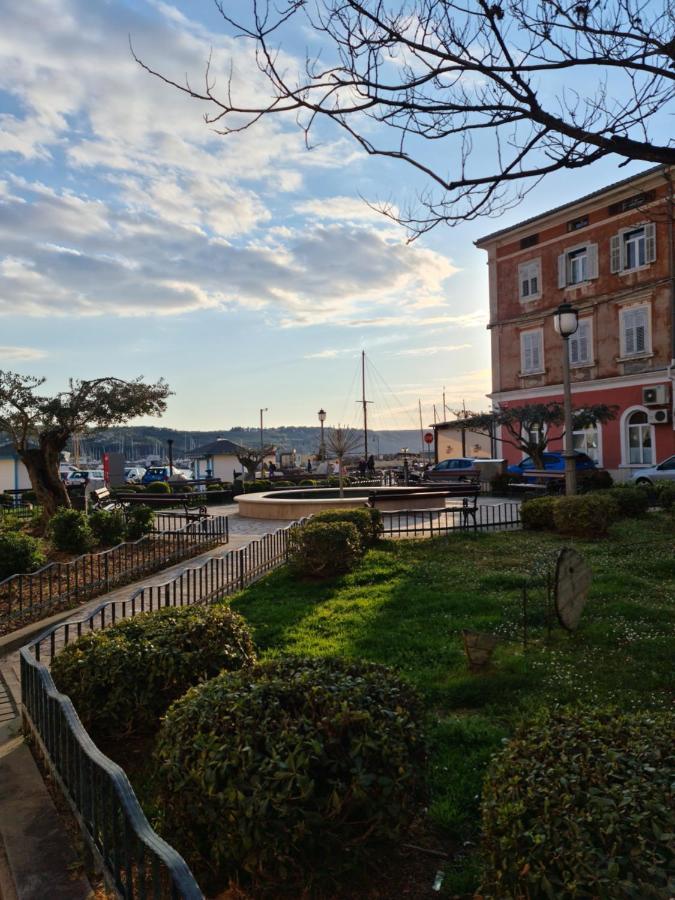 Apartma Sasko Lägenhet Izola Exteriör bild